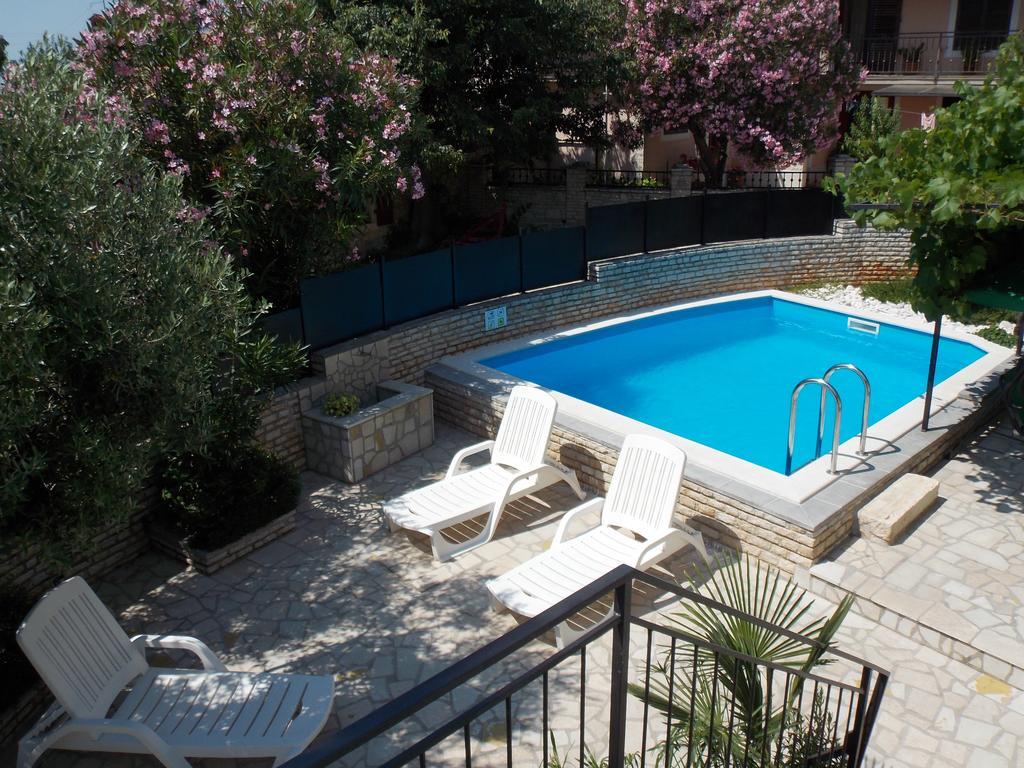 Aurelia Apartment Liznjan Exterior photo