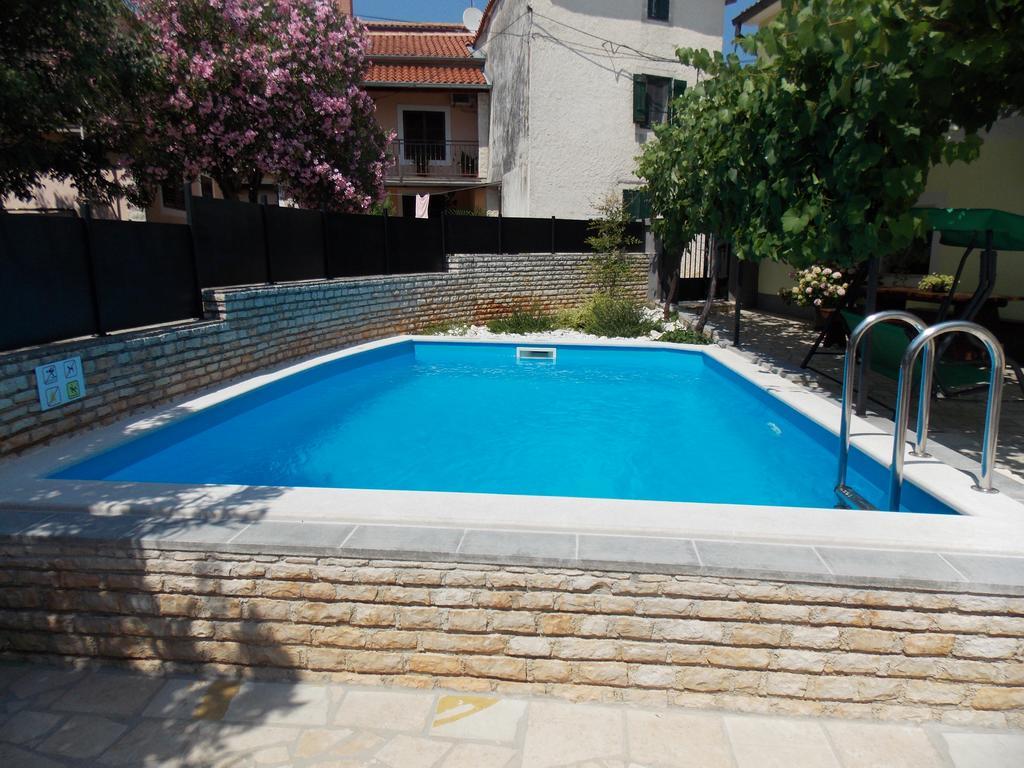 Aurelia Apartment Liznjan Exterior photo